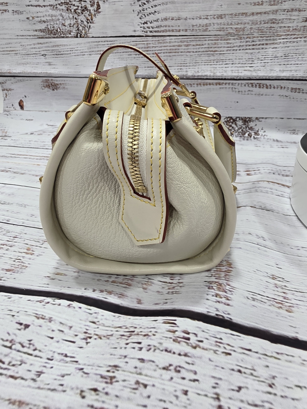 Louis Vuitton Suhali Leather L'Epanoui PM Bag - Picture 5 of 10